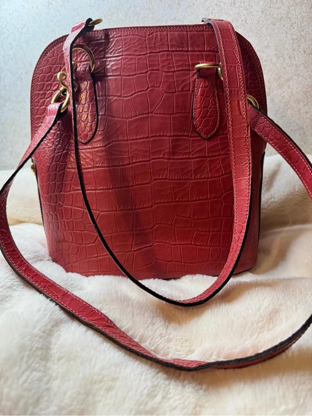 Saks Fifth Ave Made in Italy Calf Skin Red Croc-Embossed Leather Shoulder Bag